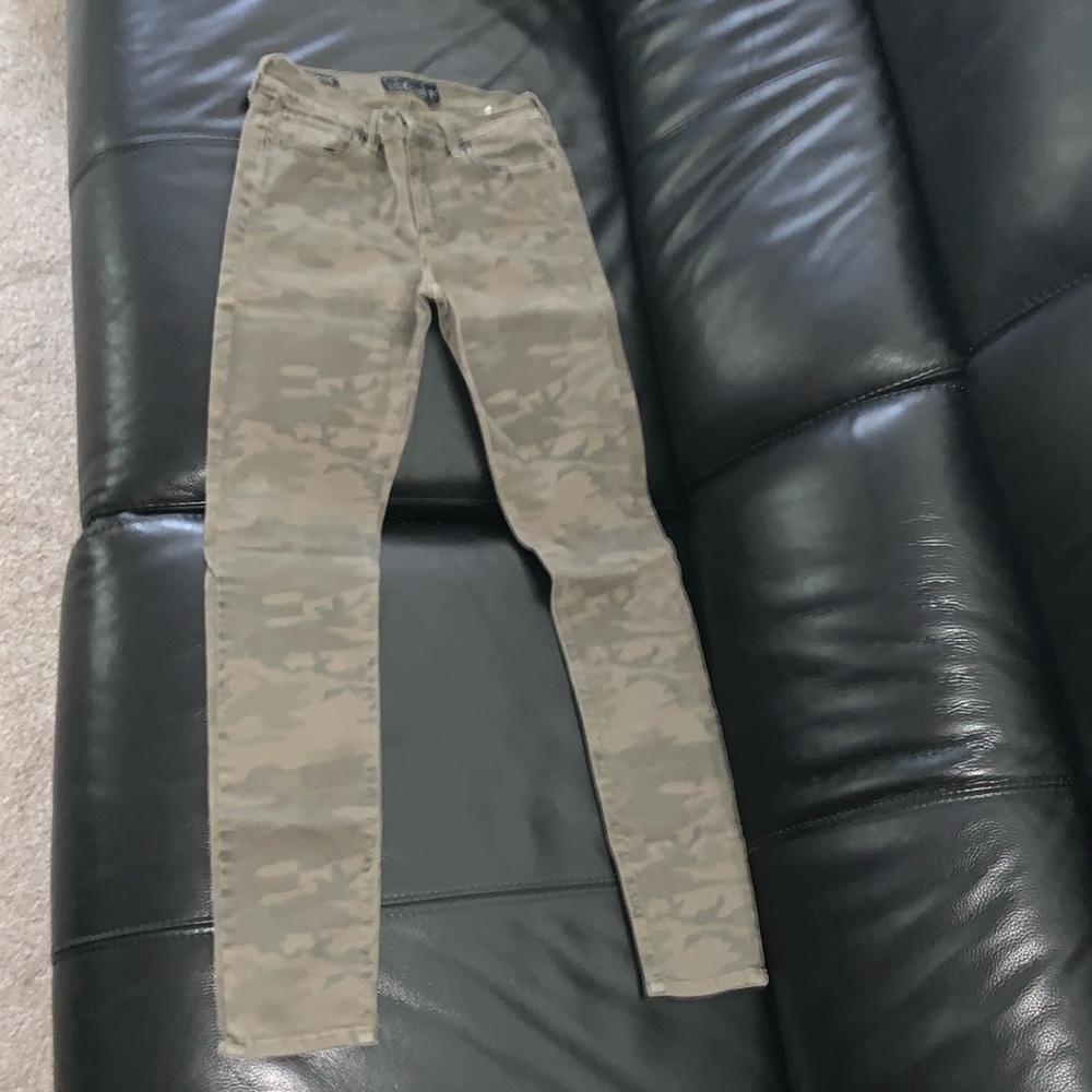 Lucky Brand Brooke Leggings jeans. Size 2/26 Ankle